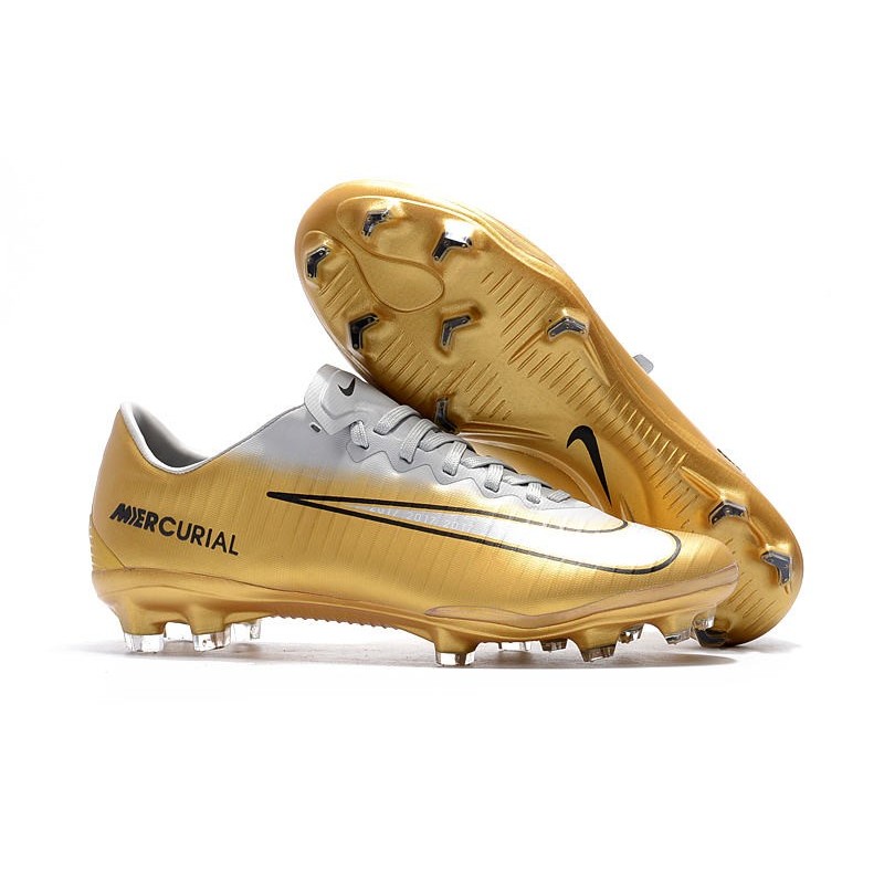 golden football boots